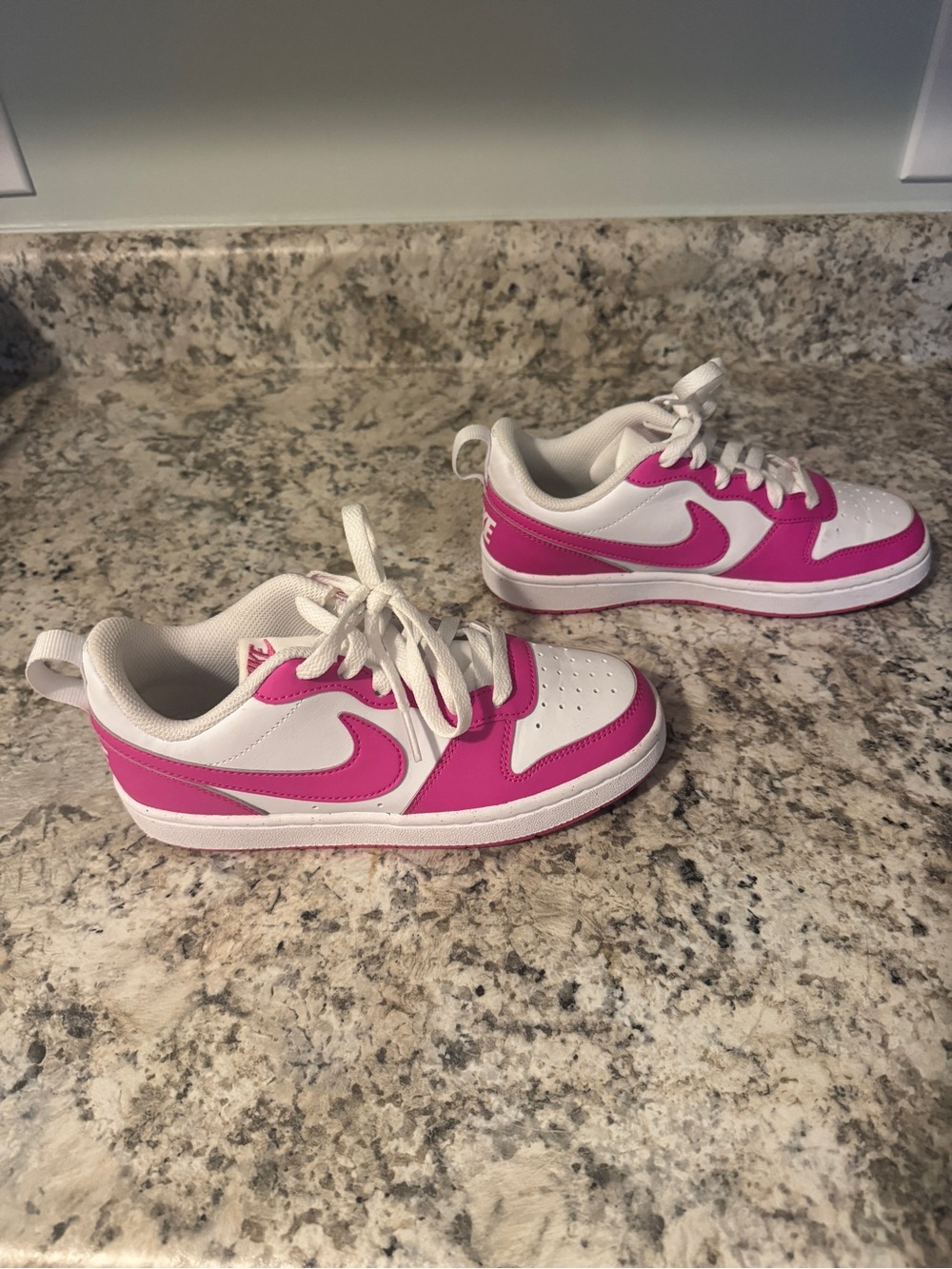 Nike Kids White and Hot Pink Low-Top Sneakers